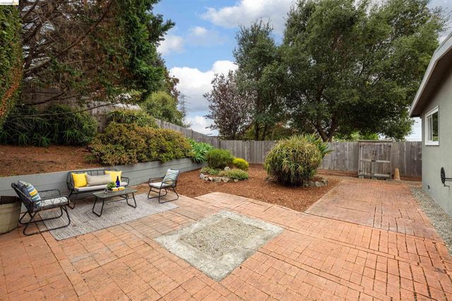 7408 Park Vista, El Cerrito, CA 94530