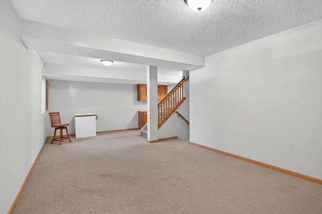 8600 Tessman Circle N, Brooklyn Park, MN 55445