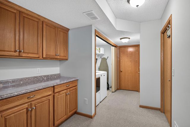 8600 Tessman Circle N, Brooklyn Park, MN 55445
