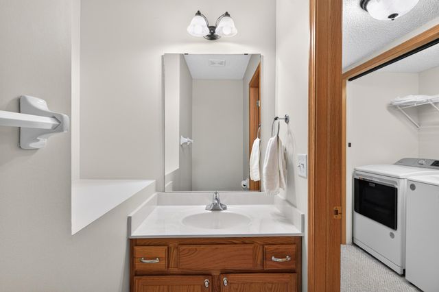 8600 Tessman Circle N, Brooklyn Park, MN 55445