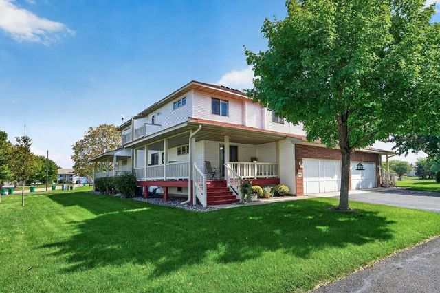 8600 Tessman Circle N, Brooklyn Park, MN 55445