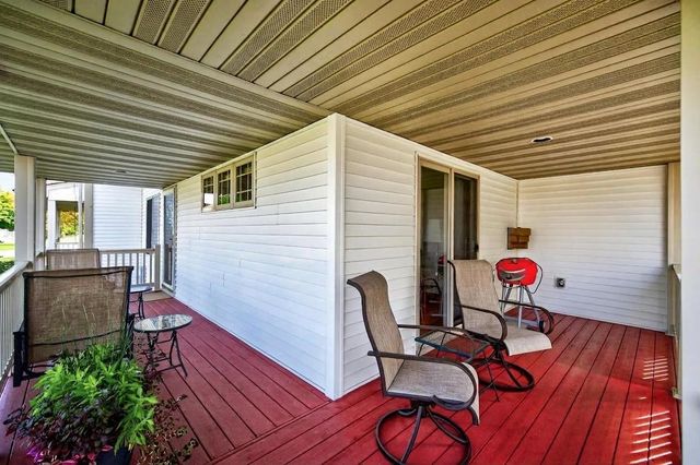 8600 Tessman Circle N, Brooklyn Park, MN 55445