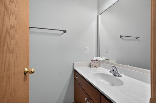 8600 Tessman Circle N, Brooklyn Park, MN 55445