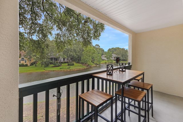 310 Westlake Court 310, Niceville, FL 32578