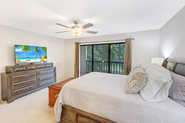 310 Westlake Court 310, Niceville, FL 32578