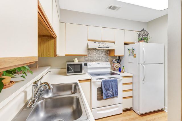 310 Westlake Court 310, Niceville, FL 32578