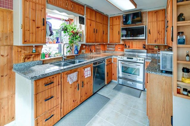 5203 Maywood Road, Monona, WI 53716