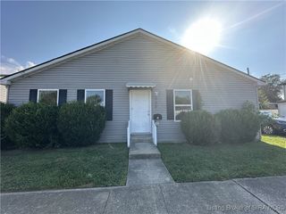 702 E Utica Street A, Sellersburg, IN 47172