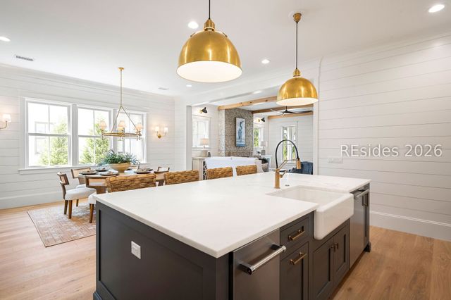 123 Hunting Lodge Rd, Bluffton, SC 29910