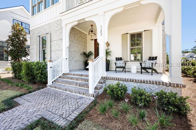 123 Hunting Lodge Rd, Bluffton, SC 29910