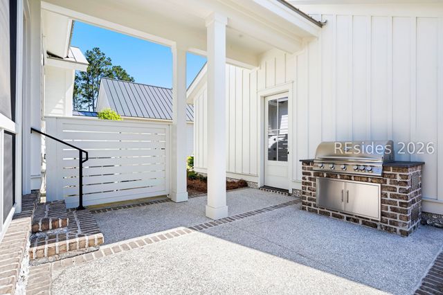 123 Hunting Lodge Rd, Bluffton, SC 29910