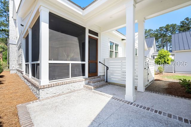 123 Hunting Lodge Rd, Bluffton, SC 29910