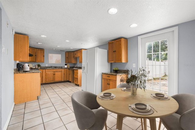 305 E HANNA AVENUE, Tampa, FL 33604
