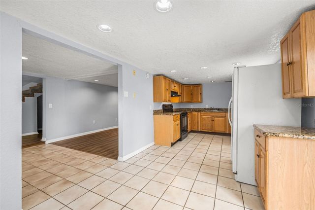 305 E HANNA AVENUE, Tampa, FL 33604