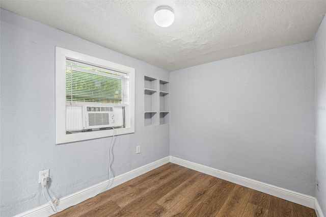305 E HANNA AVENUE, Tampa, FL 33604