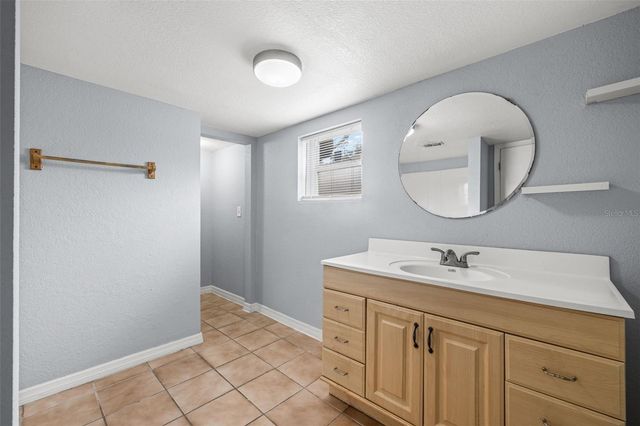 305 E HANNA AVENUE, Tampa, FL 33604