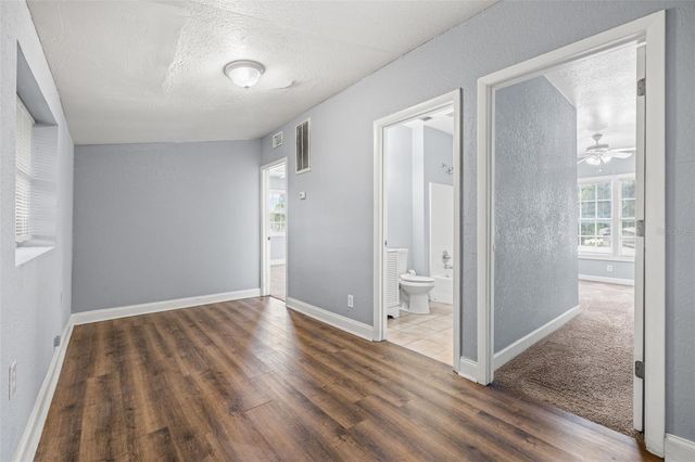 305 E HANNA AVENUE, Tampa, FL 33604