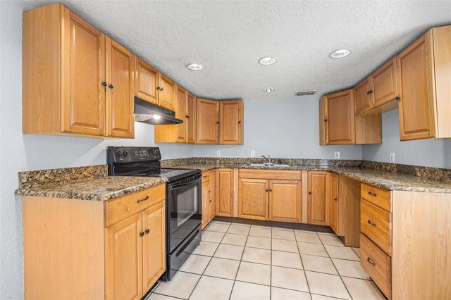 305 E HANNA AVENUE, Tampa, FL 33604