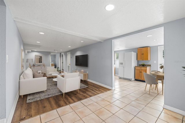 305 E HANNA AVENUE, Tampa, FL 33604