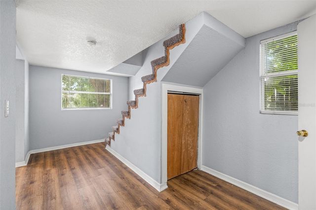 305 E HANNA AVENUE, Tampa, FL 33604