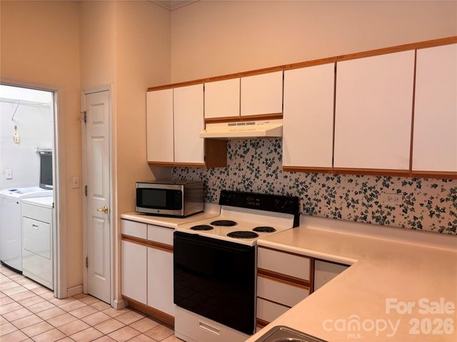 39 Tisha Lane, Hendersonville, NC 28739