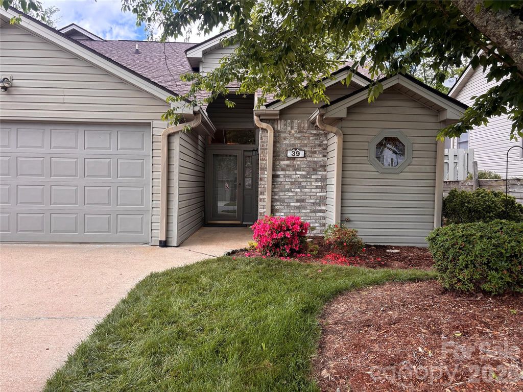 39 Tisha Lane, Hendersonville, NC 28739