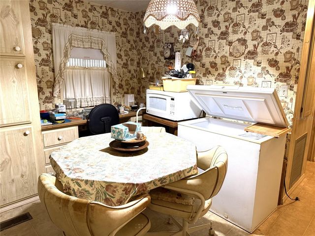 9150 LAKE POINT BOULEVARD, Lake Wales, FL 33898