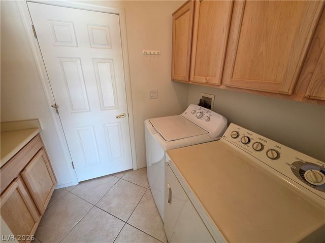 1853 EAGLE MESA Avenue, Henderson, NV 89012