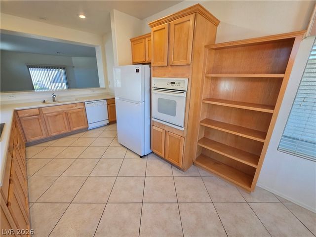 1853 EAGLE MESA Avenue, Henderson, NV 89012