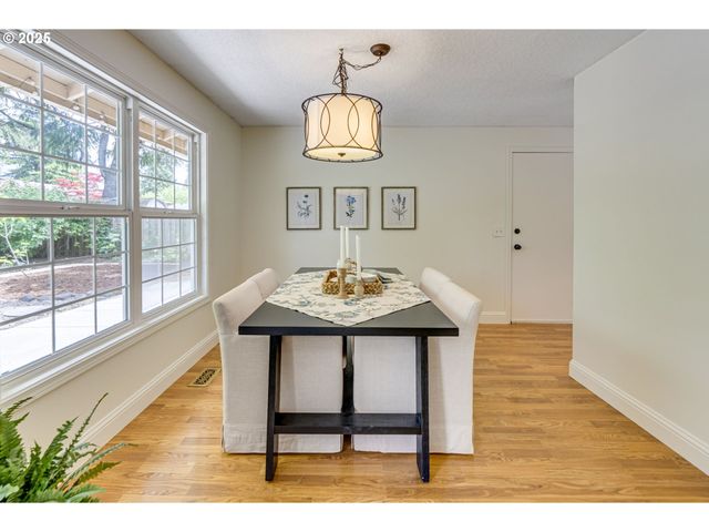 180 Sw 130TH Ave, Beaverton, OR 97005