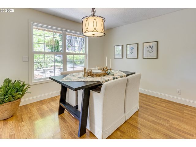 180 Sw 130TH Ave, Beaverton, OR 97005