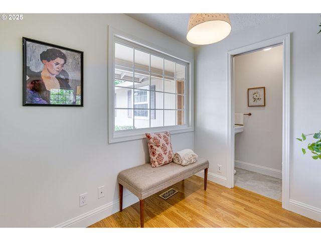 180 Sw 130TH Ave, Beaverton, OR 97005
