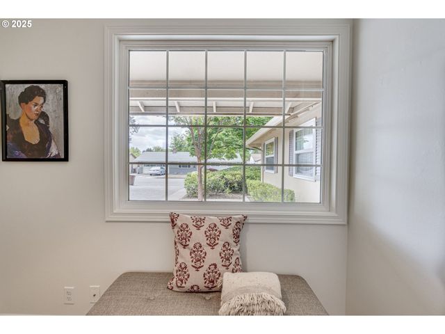 180 Sw 130TH Ave, Beaverton, OR 97005