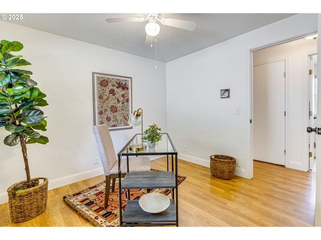 180 Sw 130TH Ave, Beaverton, OR 97005