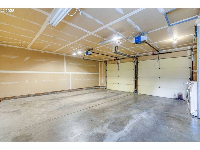 180 Sw 130TH Ave, Beaverton, OR 97005