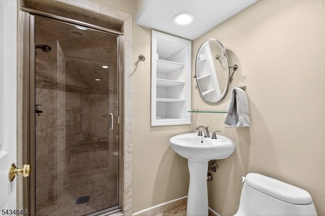 865 Madison Ave, Bridgewater Twp., NJ 08807