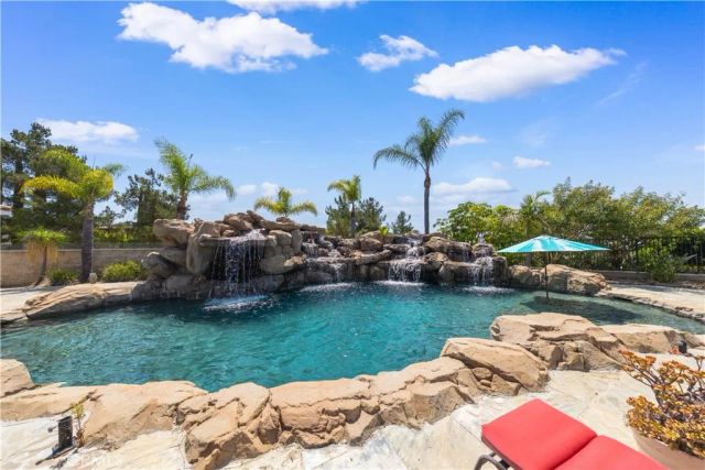 18974 Secretariat Way, Yorba Linda, CA 92886