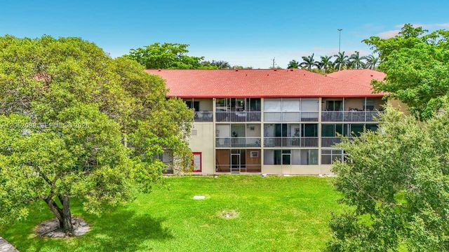 13300 SW 1st St 114O, Pembroke Pines, FL 33027