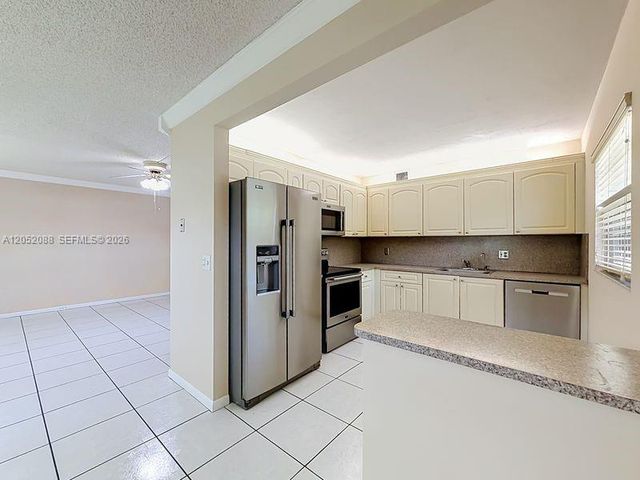 13300 SW 1st St 114O, Pembroke Pines, FL 33027