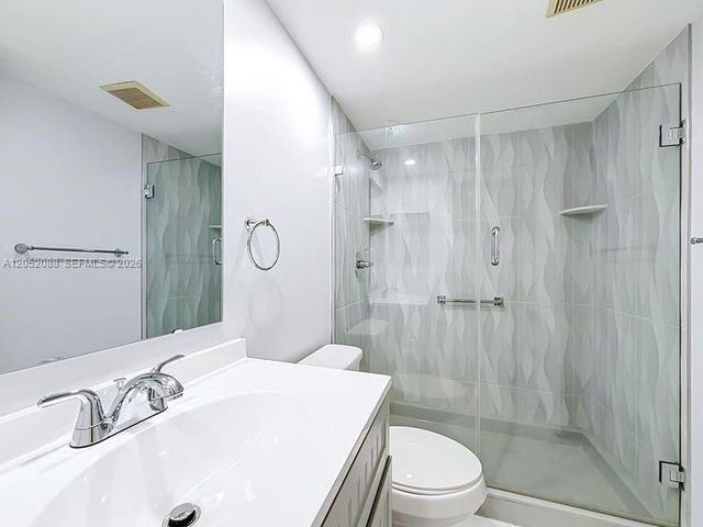 13300 SW 1st St 114O, Pembroke Pines, FL 33027