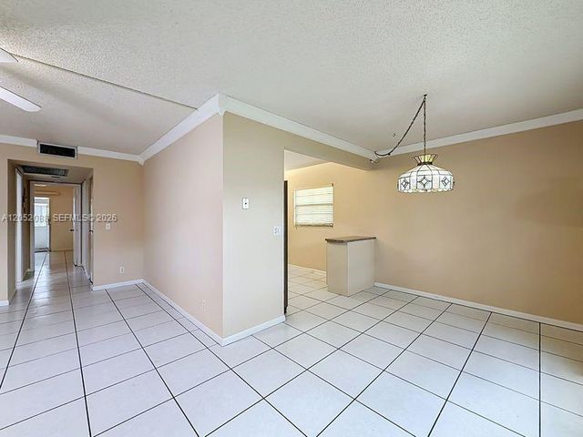 13300 SW 1st St 114O, Pembroke Pines, FL 33027