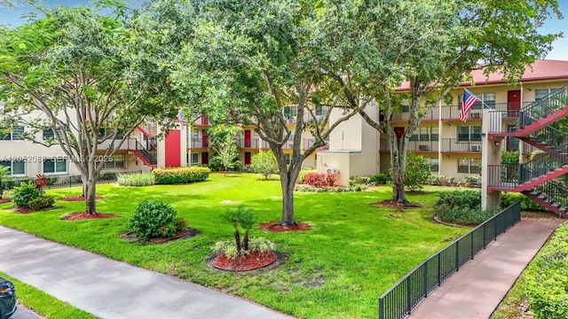 13300 SW 1st St 114O, Pembroke Pines, FL 33027