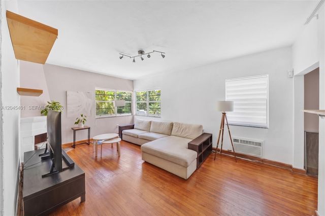1559 Meridian Avenue 108, Miami Beach, FL 33139