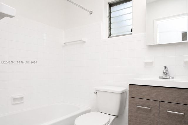 2206 Fillmore Street 110, Hollywood, FL 33020