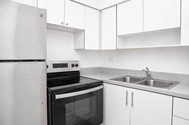 2206 Fillmore Street 110, Hollywood, FL 33020