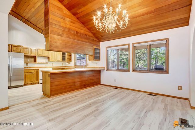 6611 Lawlor Circle, Anchorage, AK 99502