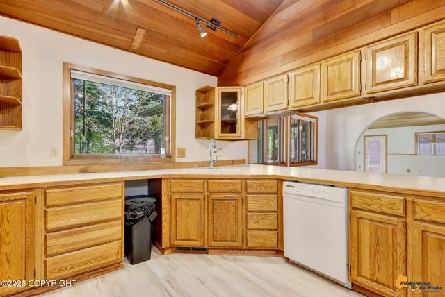 6611 Lawlor Circle, Anchorage, AK 99502