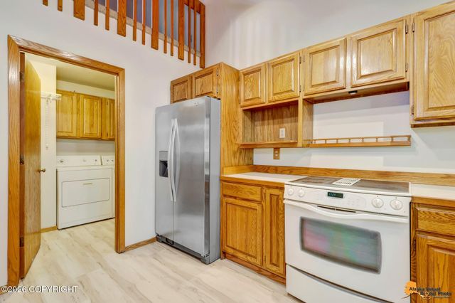 6611 Lawlor Circle, Anchorage, AK 99502