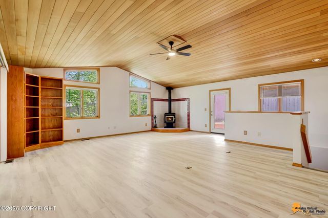 6611 Lawlor Circle, Anchorage, AK 99502