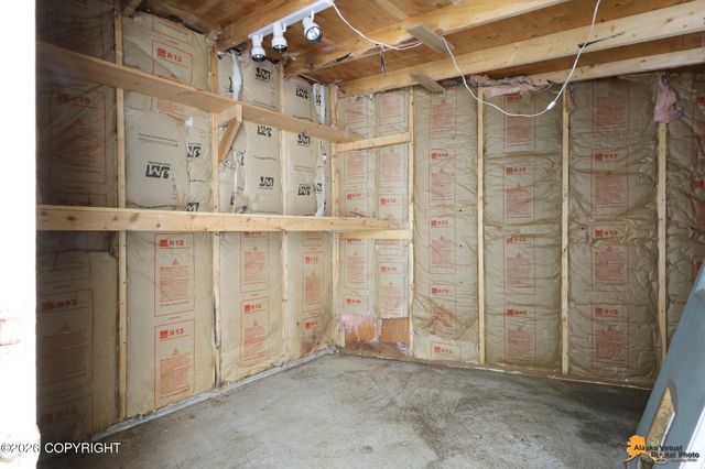 6611 Lawlor Circle, Anchorage, AK 99502